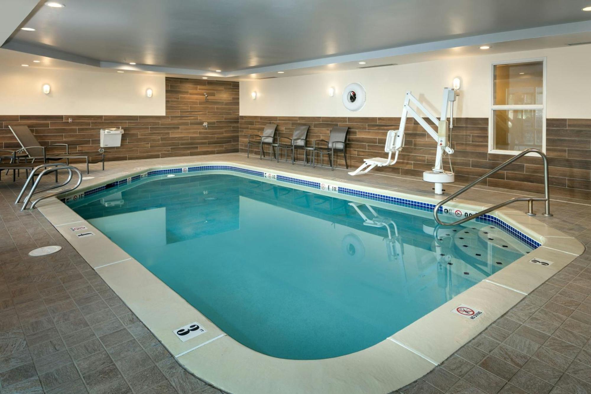 Fairfield Inn & Suites By Marriott Anchorage Midtown מראה חיצוני תמונה